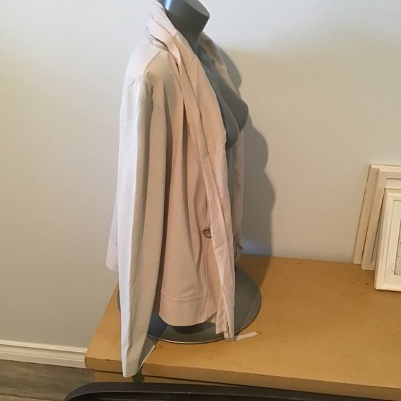 CREA Concept Long Seeve Open Front Jacket With Chiffon Detailing - Picture 4 of 9